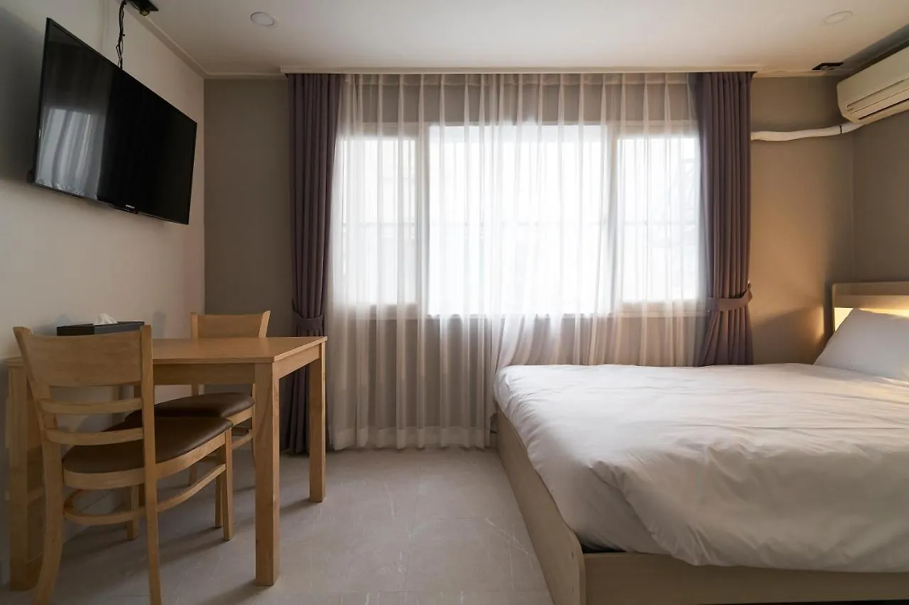 Apartament Jinsim House In Hongdea Seul