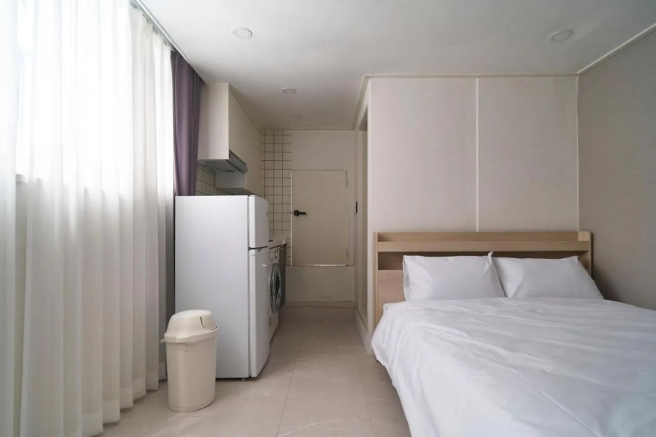 Appartamento Jinsim House In Hongdea Seul 0*,