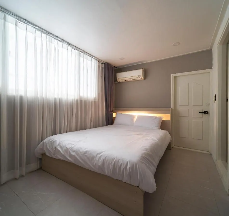 Appartamento Jinsim House In Hongdea Seul