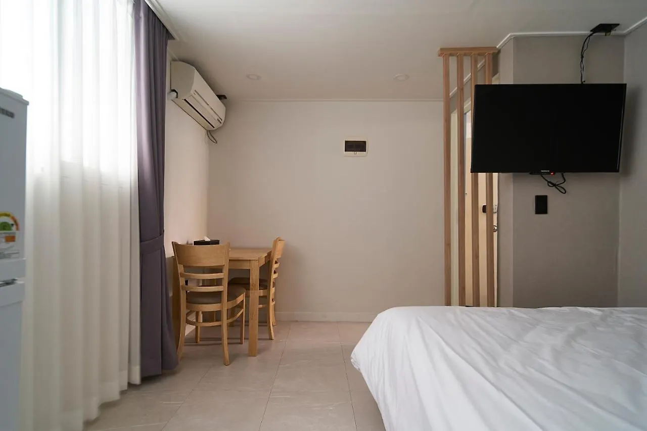 Appartamento Jinsim House In Hongdea Seul Corea del Sud